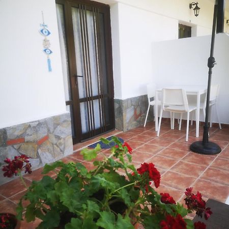 Achillion B&B Паралия-Скотинас Экстерьер фото